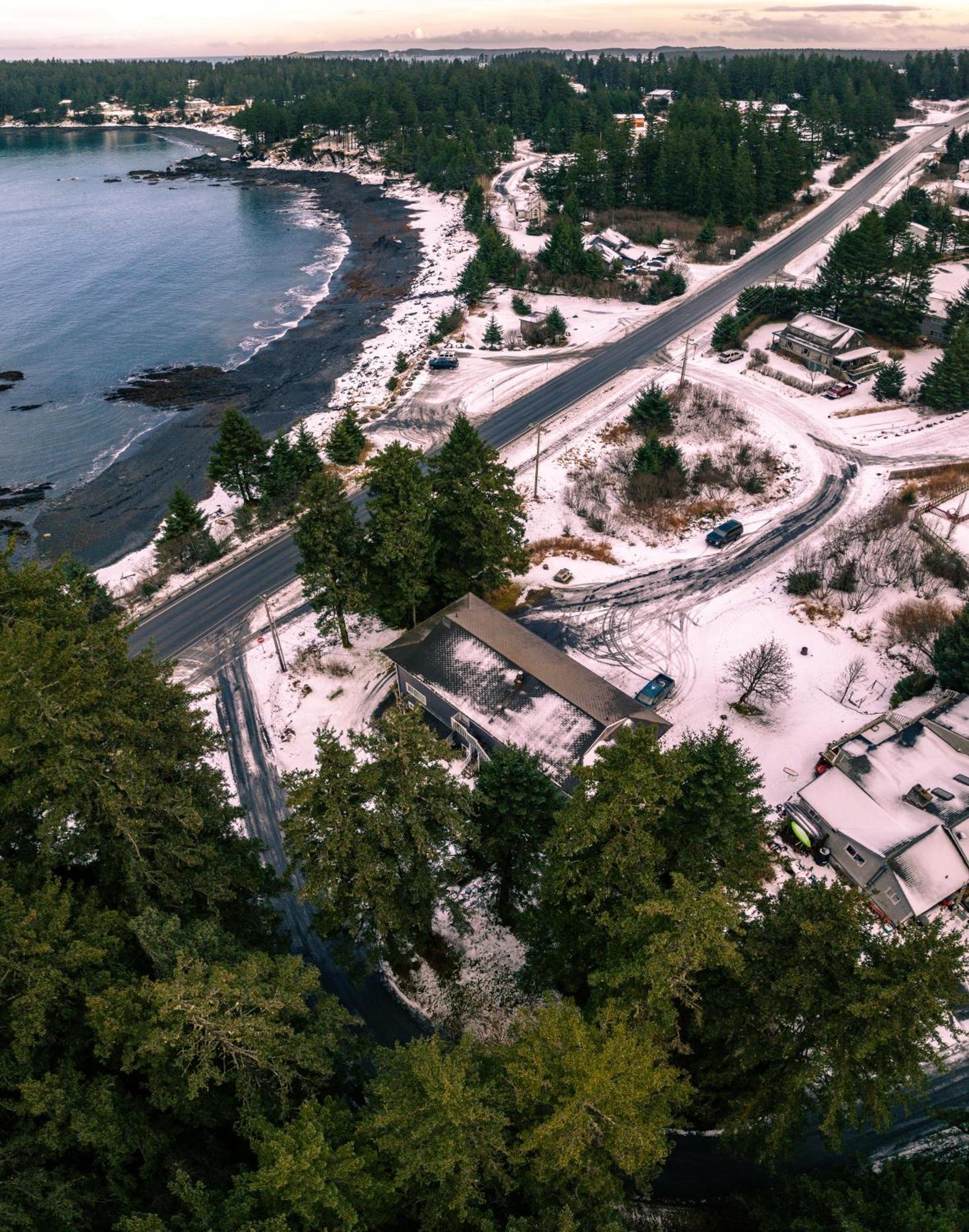 The Rogue Wave-Beach Access, Ocean Views, Private Kodiak Exterior photo